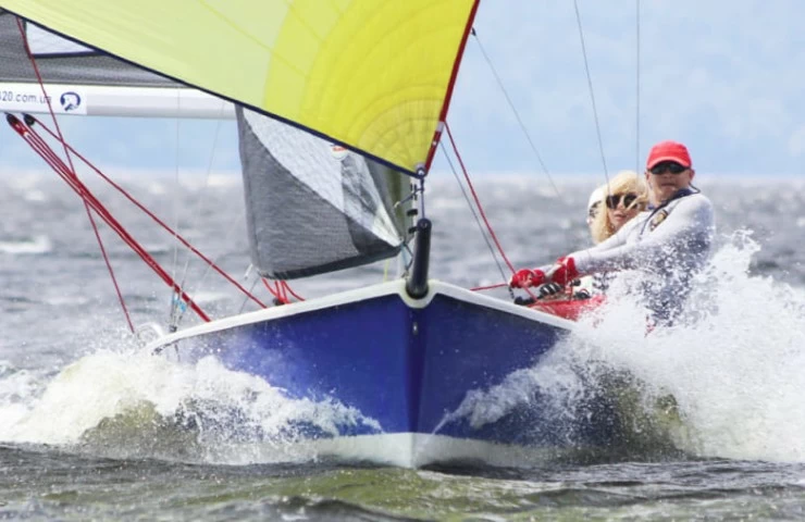 Яхта Laser SB20