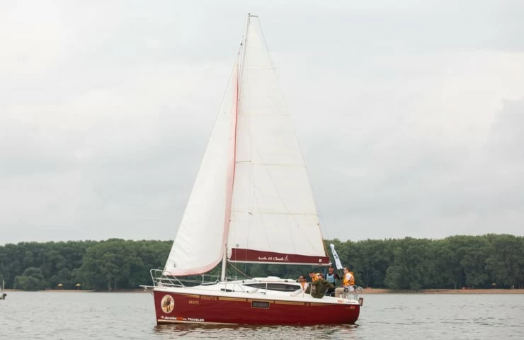 Яхта Antila 26